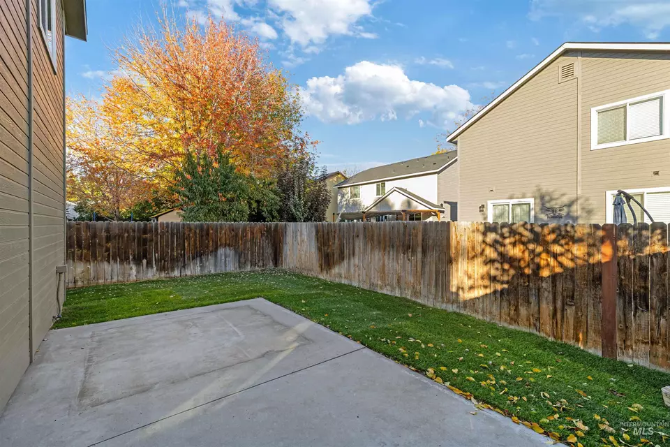 Exterior - 6474 S Cheshire Ave, Boise, ID 83709 photo 4 of 6