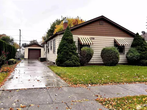 1719 Burton Ave, Burley, ID 83318