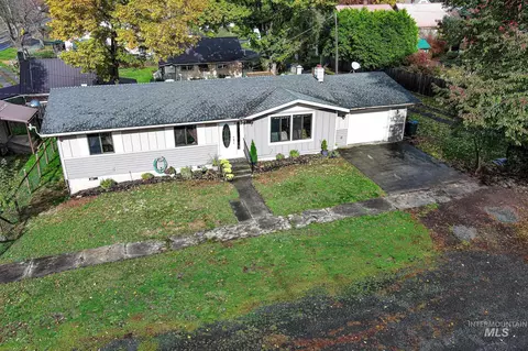 814 8th St, Kamiah, ID 83536