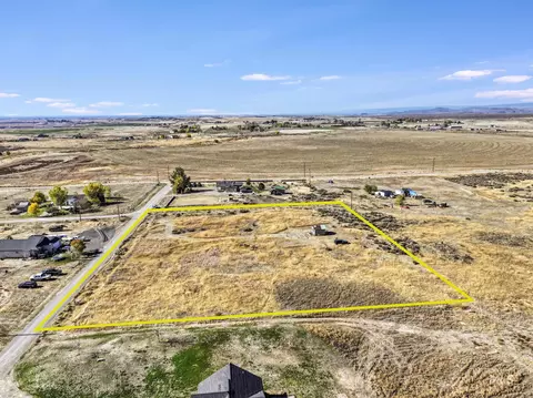 584 N N Cir, Shoshone, ID 83352