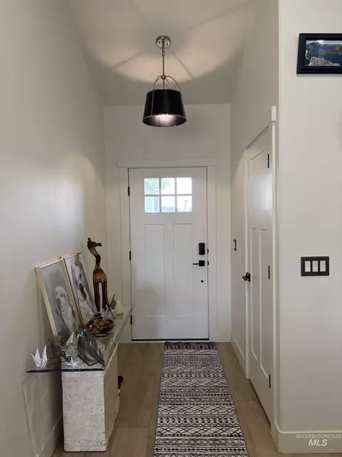 Entry Way - 973 Kenbrook Loop, Twin Falls, ID 83301 photo 1 of 3