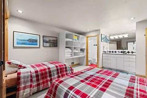 Bedroom - 101 E Lake St #C15, Mccall, ID 83638 photo 4 of 4
