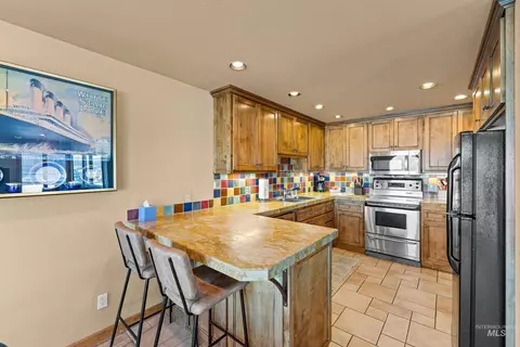 Kitchen - 101 E Lake St #C15, Mccall, ID 83638 photo 2 of 4