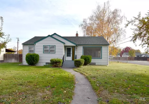 1147 5th St, Clarkston, WA 99403