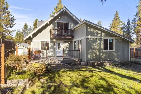 31 Miners Ct, Cascade, ID 83611