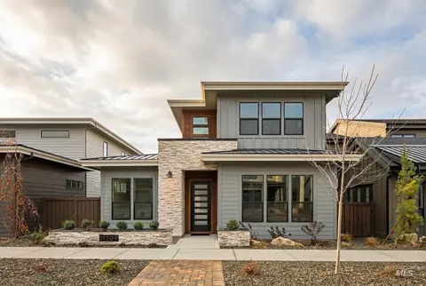 11709 N Rabbitbrush Way, Boise, ID 83714
