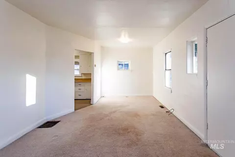 319 Jackson St, Twin Falls, ID 83301 photo 6