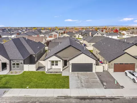 542 Falling Leaf Ln, Twin Falls, ID 83301