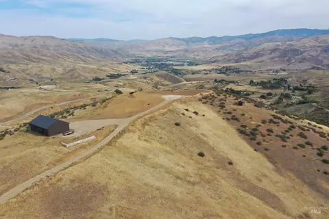35 Lorraine Ln, Horseshoe Bend, ID 83629