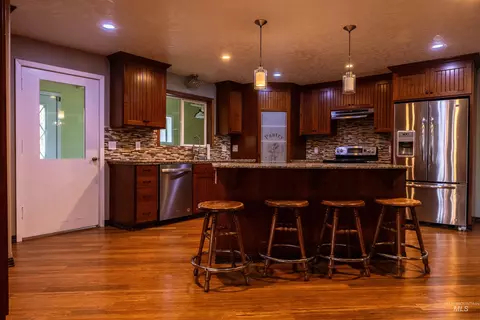 410 Junction, Cottonwood, ID 83522