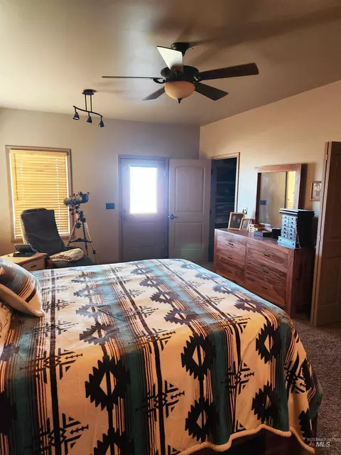 Bedroom - 2195 Kilborn Ln, Mesa, ID 83643 photo 1 of 7