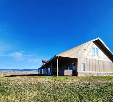 Exterior - 2195 Kilborn Ln, Mesa, ID 83643 photo 10 of 17