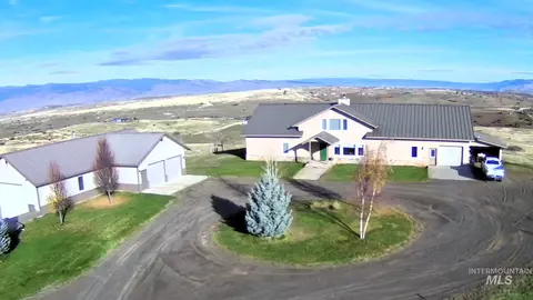 Exterior - 2195 Kilborn Ln, Mesa, ID 83643 photo 13 of 17