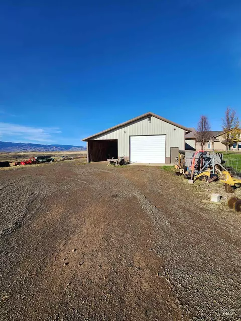 Exterior - 2195 Kilborn Ln, Mesa, ID 83643 photo 7 of 17