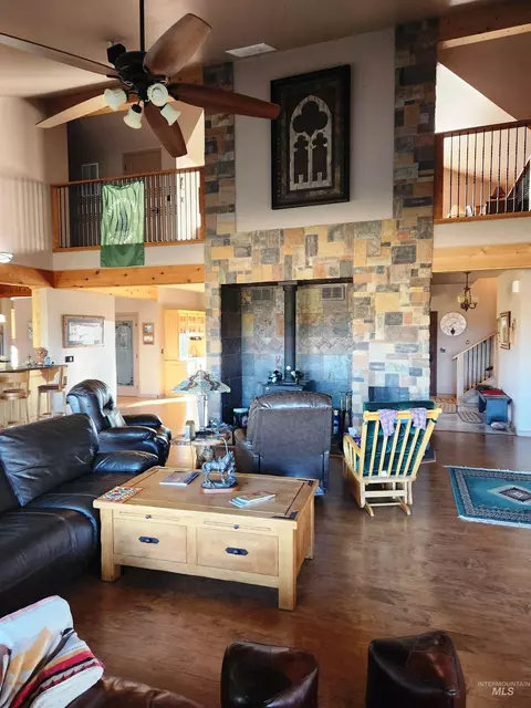 Living - 2195 Kilborn Ln, Mesa, ID 83643 photo 1 of 6