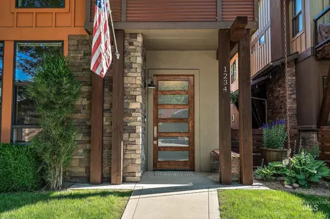 1234 E Lone Shore Dr, Eagle, ID 83616 photo 1