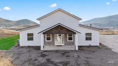 23 Margarets Way, Horseshoe Bend, ID 83629