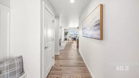 Entry Way - 930 23rd Ave E, Jerome, ID 83338 photo 5 of 6