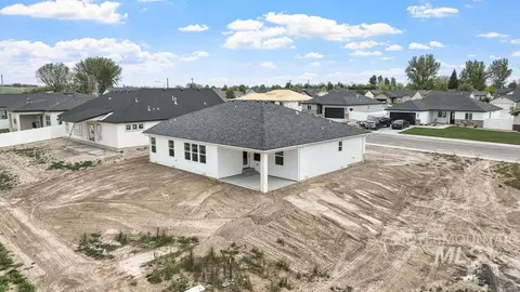 Exterior - 930 23rd Ave E, Jerome, ID 83338 photo 4 of 7