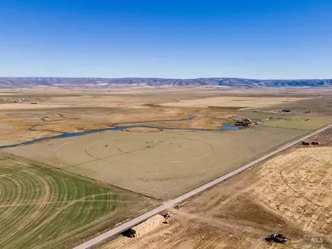 986 Rocky Ford Rd, Bancroft, ID 83217 photo 3