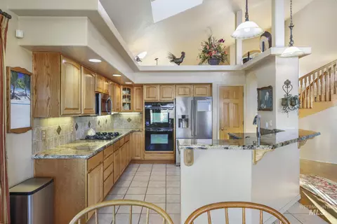 Kitchen - 2224 E 4400 N, Filer, ID 83328 photo 2 of 5