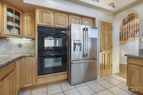 Kitchen - 2224 E 4400 N, Filer, ID 83328 photo 4 of 5