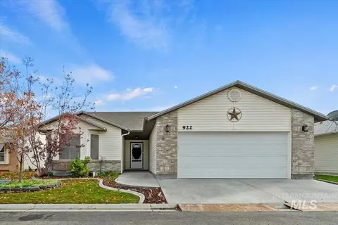 922 N Wakefield, Nampa, ID 83651