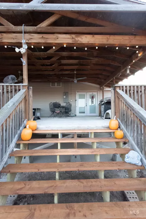 Exterior - 1400 Anderson Corner Rd, Parma, ID 83660 photo 4 of 10