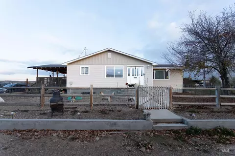 Exterior - 1400 Anderson Corner Rd, Parma, ID 83660 photo 7 of 10