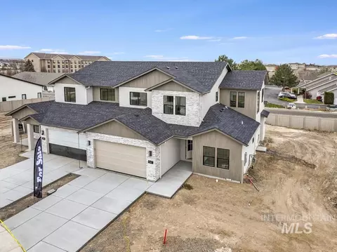 547 Canyon Falls Dr, Twin Falls, ID 83301