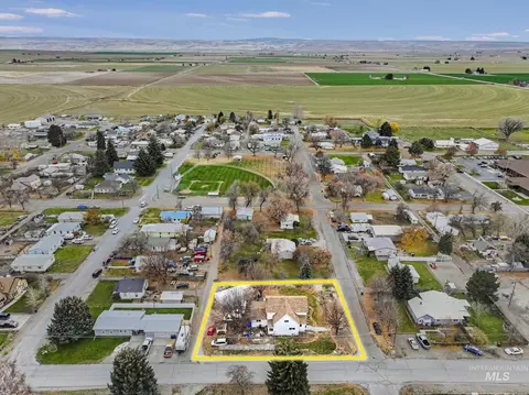 View/Area - 409 1st St E, Hansen, ID 83334 photo 2 of 4