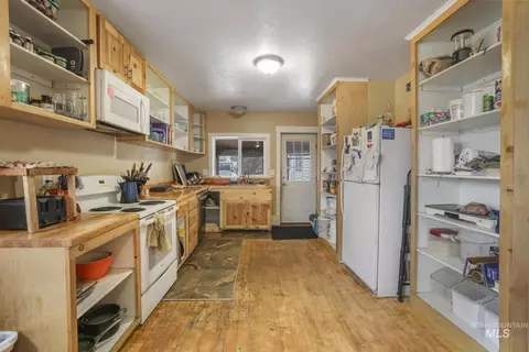 Kitchen - 409 1st St E, Hansen, ID 83334 photo 2 of 3
