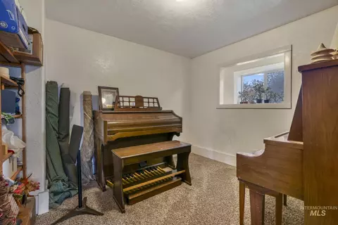 Other - 409 1st St E, Hansen, ID 83334 photo 5 of 11