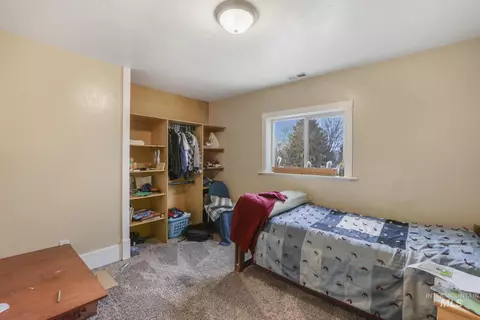 Bedroom - 409 1st St E, Hansen, ID 83334 photo 4 of 5