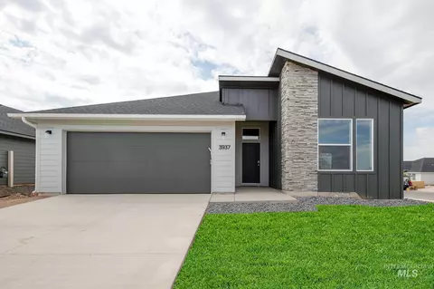10539 W Teratai St, Star, ID 83669