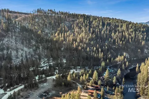 182 Southfork Rd, Garden Valley, ID 83622