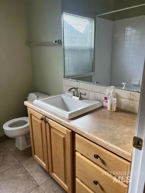 Bath - 1133 N Torrey Pnes, Eagle, ID 83616 photo 4 of 4