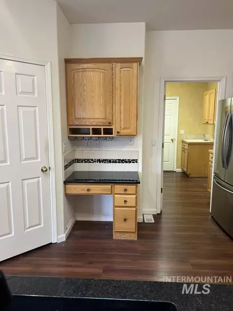 Kitchen - 1133 N Torrey Pnes, Eagle, ID 83616 photo 2 of 2