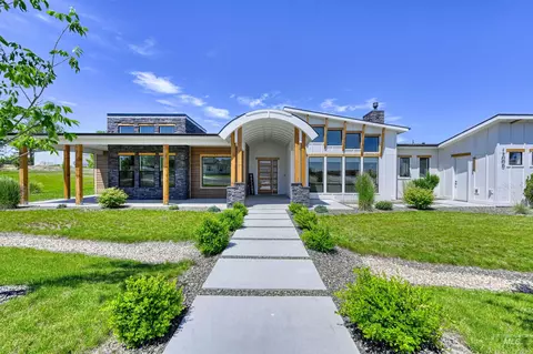 15006 Snow Mountain Dr, Caldwell, ID 83607