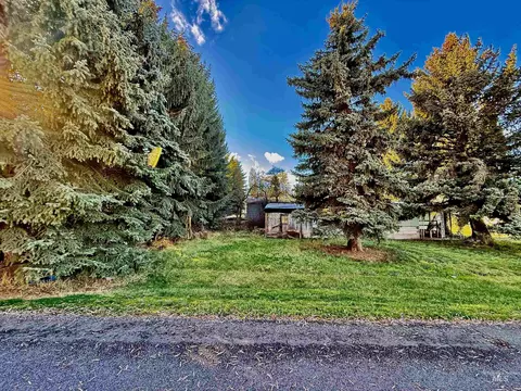 102 Woodworth St, Uniontown, WA 99179
