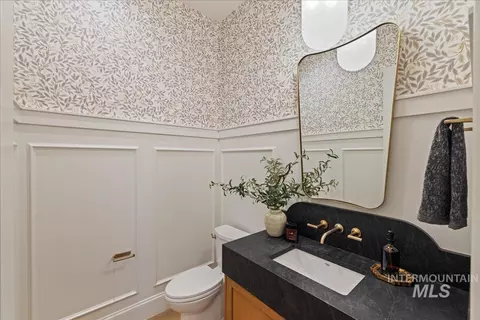 Bath - 3408 N Hardwick Ave, Eagle, ID 83616 photo 1 of 9