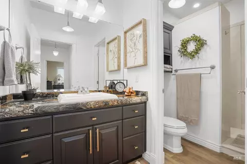 Bath - 434 S 300 W, Heyburn, ID 83336 photo 4 of 5