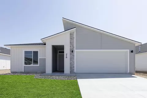 349 N Madrone Ave, Kuna, ID 83634