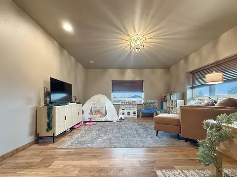 Living - 1030 Tempest Ln, Viola, ID 83872 photo 1 of 2
