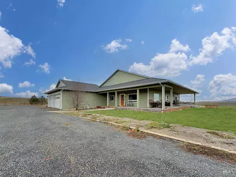 1030 Tempest Ln, Viola, ID 83872