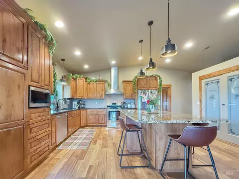 Kitchen - 1030 Tempest Ln, Viola, ID 83872 photo 3 of 6
