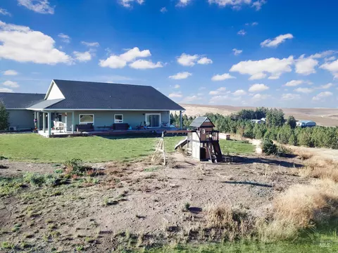 Exterior - 1030 Tempest Ln, Viola, ID 83872 photo 2 of 6