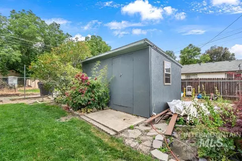Exterior - 1015 E Park, Weiser, ID 83672 photo 4 of 5