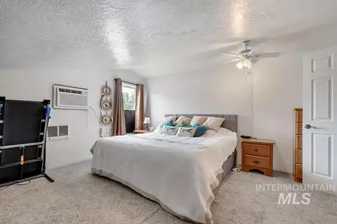 Bedroom - 1015 E Park, Weiser, ID 83672 photo 1 of 5