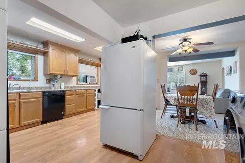 Kitchen - 1015 E Park, Weiser, ID 83672 photo 2 of 2